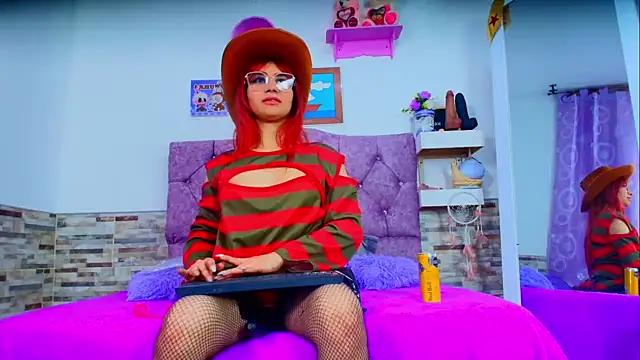 Melannytaylor online show from October 2025 09:24:01 PM