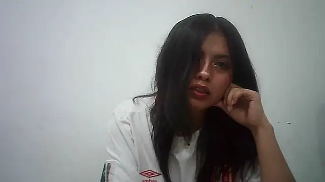 Snapshot of Elsa_sweet chatting on January 2025 04:15:01 AM Elsa sweet online show from January 2025 04:15:01 AM