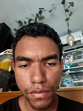 Reynold2608 online show from April 2026 10:15:01 PM