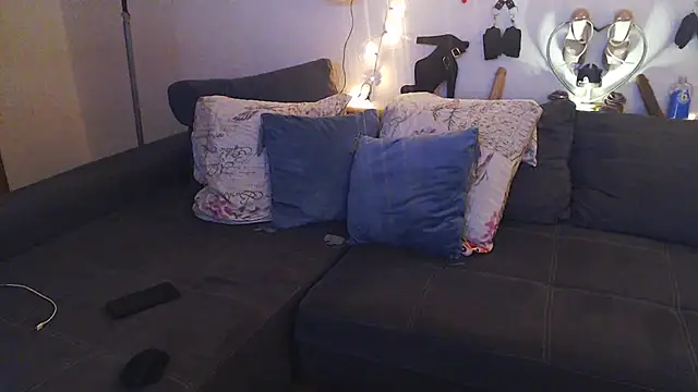 DevilsAngel13 online show from February 2025 06:59:01 PM