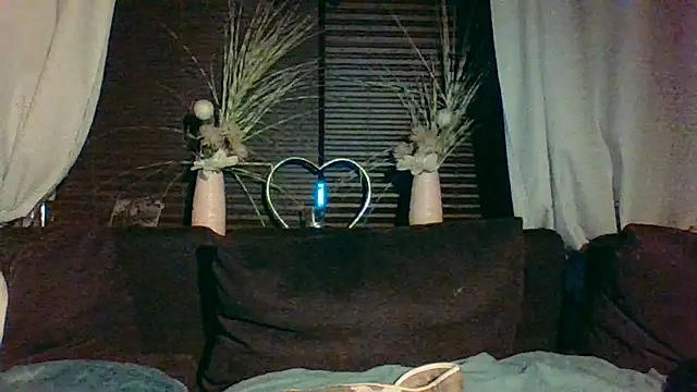 DevilsAngel13 online show from September 2025 10:33:01 PM