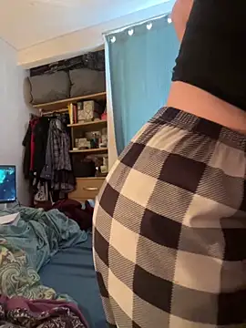 Nina-Chick777 online show from December 2025 04:16:01 PM