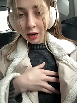 Sunny   Bunny online show from January 2025 11:23:02 AM