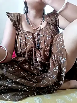 Snapshot of Priya_2222 chatting on November 2025 06:23:01 AM Priya 2222 online show from November 2025 06:23:01 AM