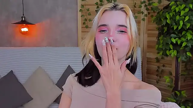 as1an girlfriend online show from January 2025 04:05:01 AM