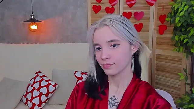 as1an girlfriend online show from February 2025 02:00:01 PM