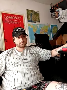 Ozomitro online show from March 2025 01:47:01 PM