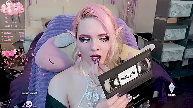 Snapshot of One_Moment_ chatting on December 2024 04:09:02 AM One Moment online show from December 2024 04:09:02 AM