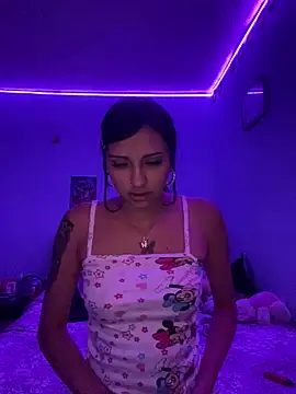 Hilary pinkk online show from January 2025 02:25:01 AM