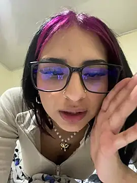 Hilary pinkk online show from February 2025 02:19:01 AM