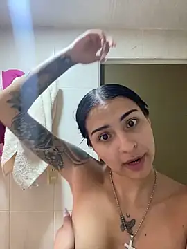 Hilary pinkk online show from September 2025 07:05:01 PM