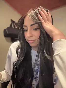 Hilary pinkk online show from November 2025 01:59:01 AM