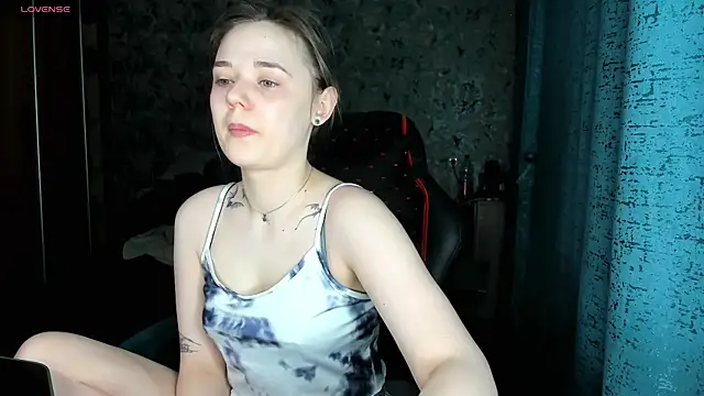 Your small bunny online show from November 2025 02:00:02 AM