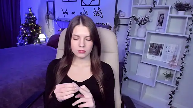 BellaSweetHeart online show from December 2024 01:03:01 PM