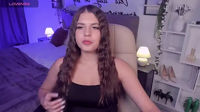 BellaSweetHeart online show from October 2025 07:10:02 PM