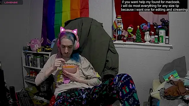 tallnerdyguy online show from February 2025 02:18:01 AM