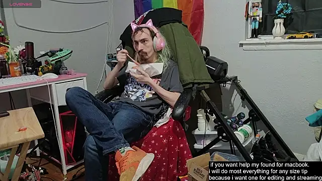 tallnerdyguy online show from November 2025 03:23:02 AM