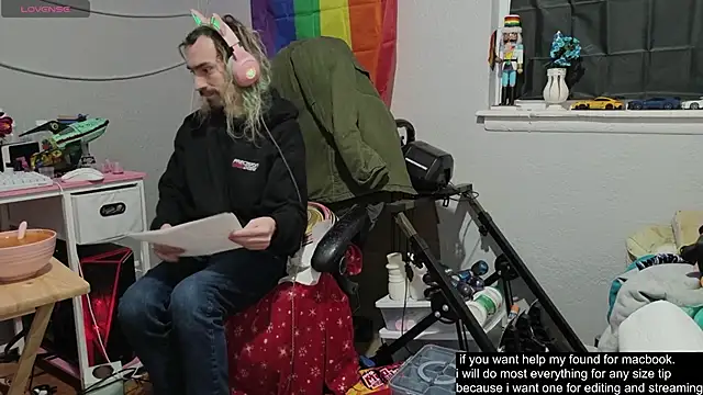 tallnerdyguy online show from November 2025 03:50:01 AM