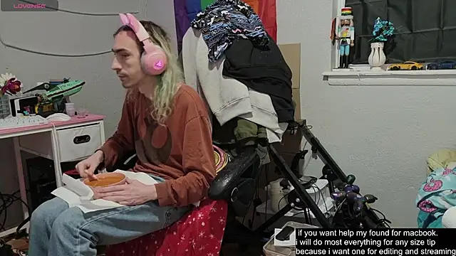 tallnerdyguy online show from December 2025 04:17:02 AM