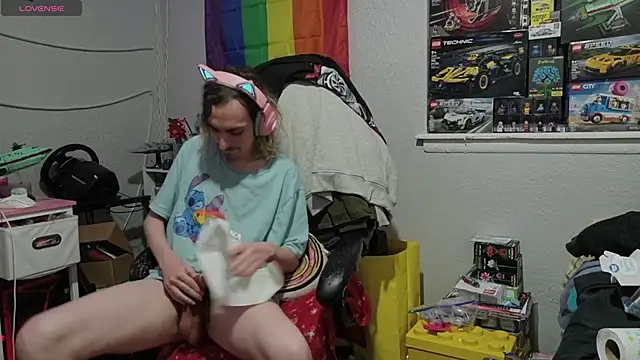 tallnerdyguy online show from April 2026 04:46:01 AM