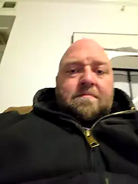 Snapshot of Strong_Bear89 chatting on February 2025 01:51:02 PM Strong Bear89 online show from February 2025 01:51:02 PM