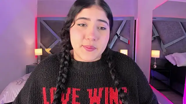 AmberiniHoffman online show from February 2025 05:48:01 PM