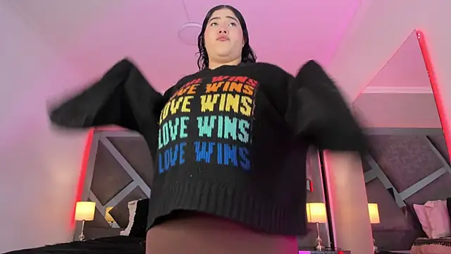 AmberiniHoffman online show from March 2025 11:51:02 AM