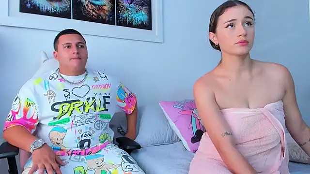 naughtyloverss online show from December 2024 04:20:01 PM