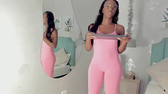 Khenta Michells online show from January 2025 10:32:01 AM