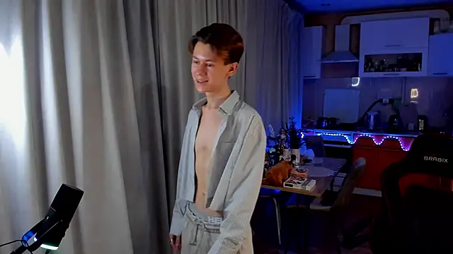 AndrewwCarter2 online show from February 2025 06:12:01 PM