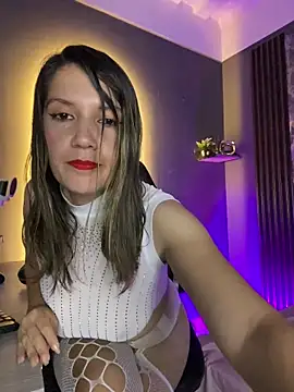 gwen ashly online show from February 2026 08:09:02 PM