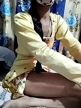 Snapshot of Cute-Ridhima chatting on January 2025 02:53:02 PM Cute-Ridhima online show from January 2025 02:53:02 PM