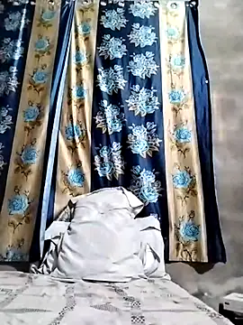 Snapshot of Cute-Ridhima chatting on February 2025 11:42:01 AM Cute-Ridhima online show from February 2025 11:42:01 AM