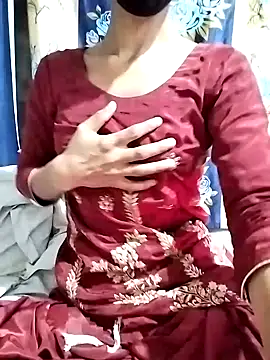 Snapshot of Cute-Ridhima chatting on February 2025 04:28:02 AM Cute-Ridhima online show from February 2025 04:28:02 AM