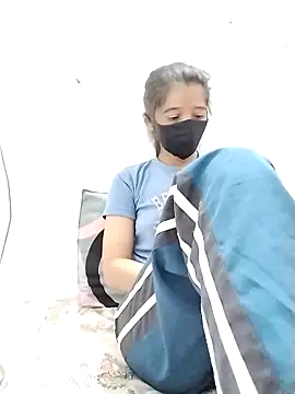 Snapshot of Cute-Ridhima chatting on November 2025 04:03:02 AM Cute-Ridhima online show from November 2025 04:03:02 AM