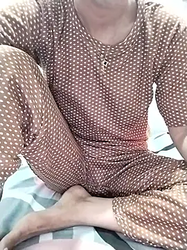 Snapshot of Cute-Ridhima chatting on November 2025 03:18:02 AM Cute-Ridhima online show from November 2025 03:18:02 AM