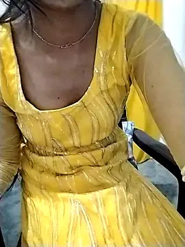 Snapshot of Cute-Ridhima chatting on November 2025 03:05:02 AM Cute-Ridhima online show from November 2025 03:05:02 AM