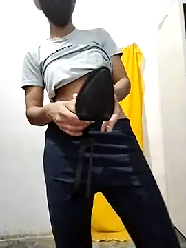 Snapshot of Cute-Ridhima chatting on November 2025 06:57:01 AM Cute-Ridhima online show from November 2025 06:57:01 AM