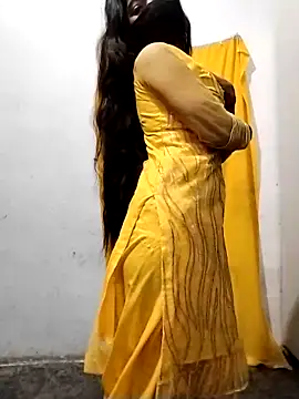 Snapshot of Cute-Ridhima chatting on November 2025 03:52:01 AM Cute-Ridhima online show from November 2025 03:52:01 AM