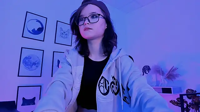 Elainebeness online show from December 2024 07:17:02 PM