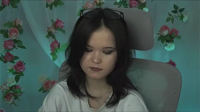 Elainebeness online show from February 2025 10:52:02 PM