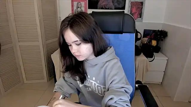 Elainebeness online show from September 2025 08:14:01 PM