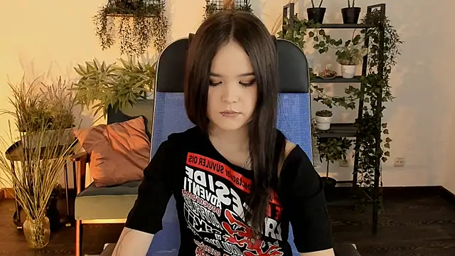 Elainebeness online show from December 2025 07:08:02 PM