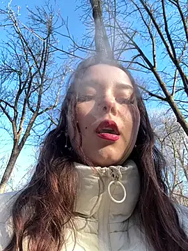 PoppyRobinson online show from December 2024 09:32:02 AM