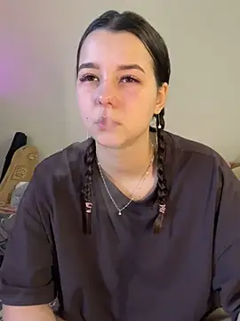 PoppyRobinson online show from January 2025 11:17:01 AM