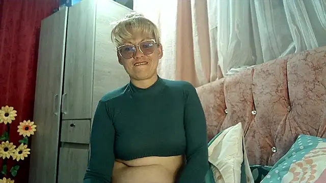 taylor198115 online show from December 2024 07:34:01 PM