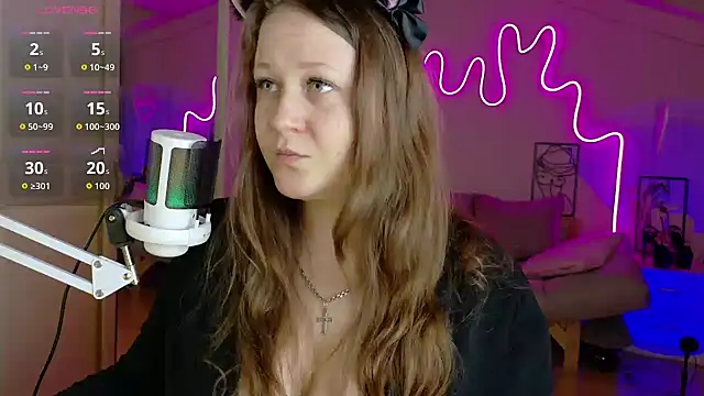 LizzyShine online show from October 2025 05:00:01 PM