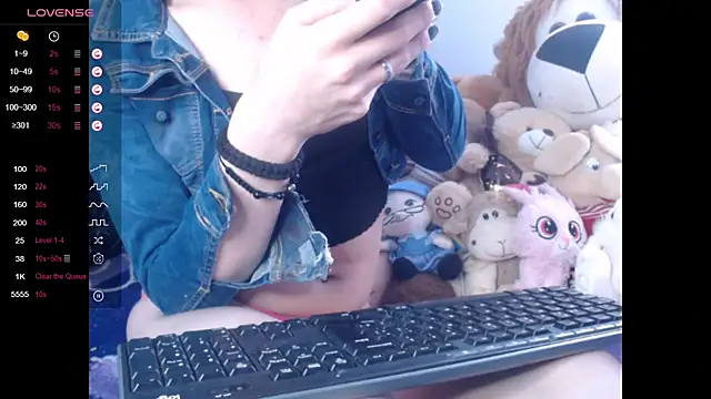 Snapshot of lorenitha_20 chatting on February 2025 10:00:01 PM lorenitha 20 online show from February 2025 10:00:01 PM