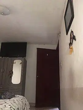 Miss oliviaa online show from February 2025 12:36:02 PM