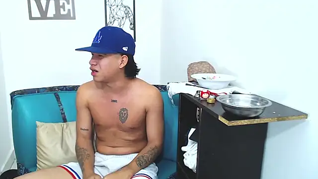 logannth online show from April 2026 09:52:01 PM